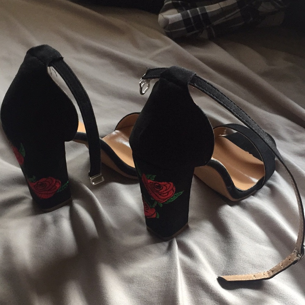 Flower print heels